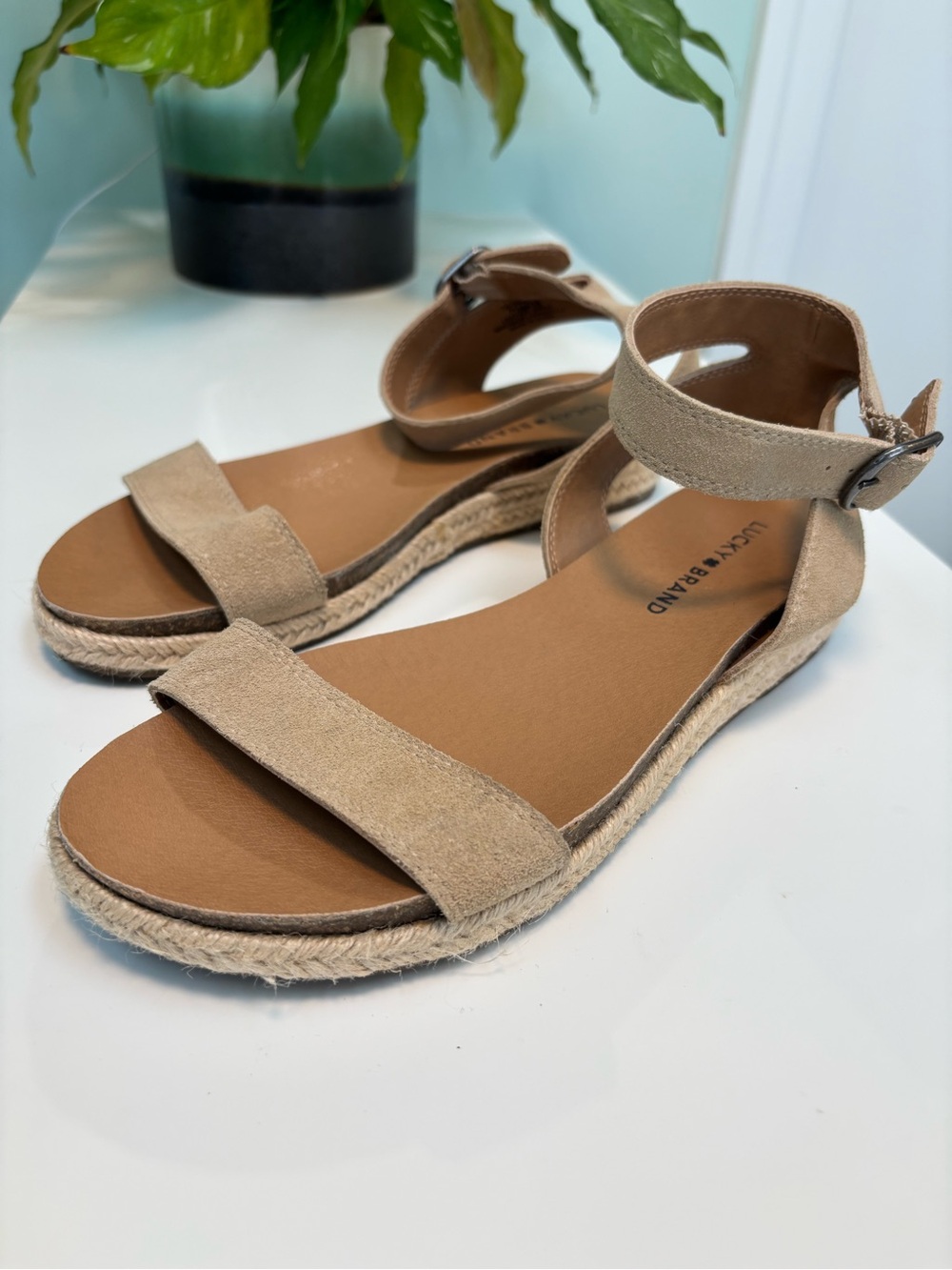 Lucky Brand Women's Tan Garston Ankle-Strap Sandals | Women’s 7.5